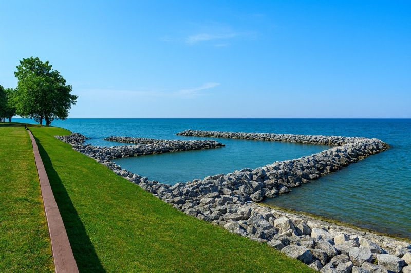 Local Bathtub Installation pros at work